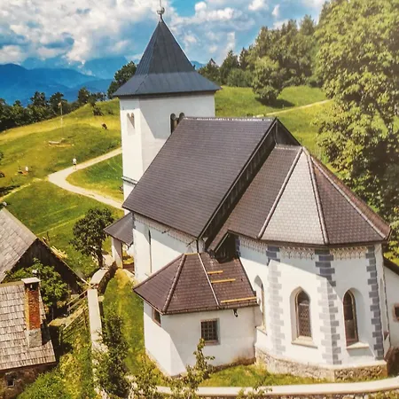 Camping Camp Starshine Near Bled